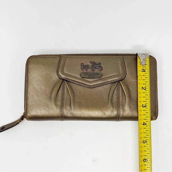 Coach Madison Accordion Zip Clutch Wallet Metallic Leather Card Organizer Large - Picture 14 of 14